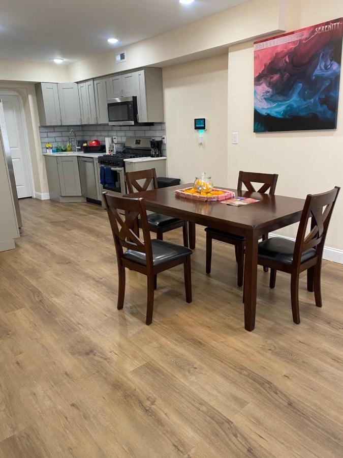 Private Room In South Philly Near Arenas! Philadelphia Exteriör bild