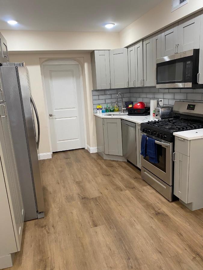 Private Room In South Philly Near Arenas! Philadelphia Exteriör bild