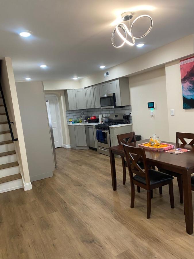 Private Room In South Philly Near Arenas! Philadelphia Exteriör bild